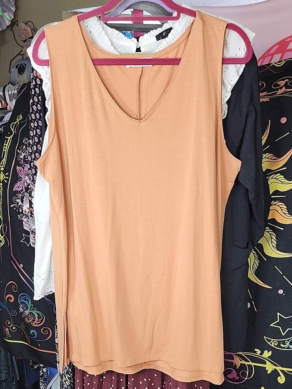 Zenana Outfitters Peach V-Neck Sleeveless Tank Top 24ptp